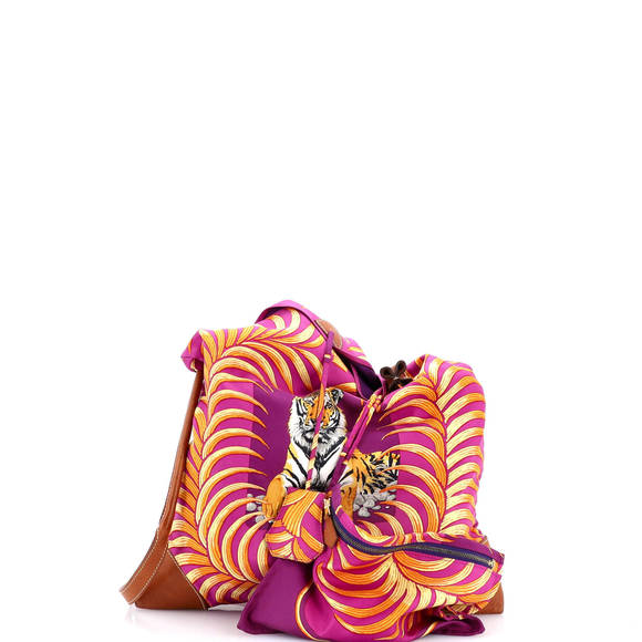 Hermes PM Silky City Bag Printed Silk and Leather - Picture 2 of 8